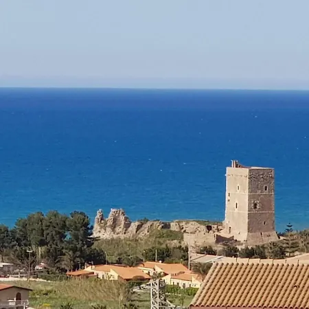 Dom wakacyjny La Torre Campofelice Di Roccella